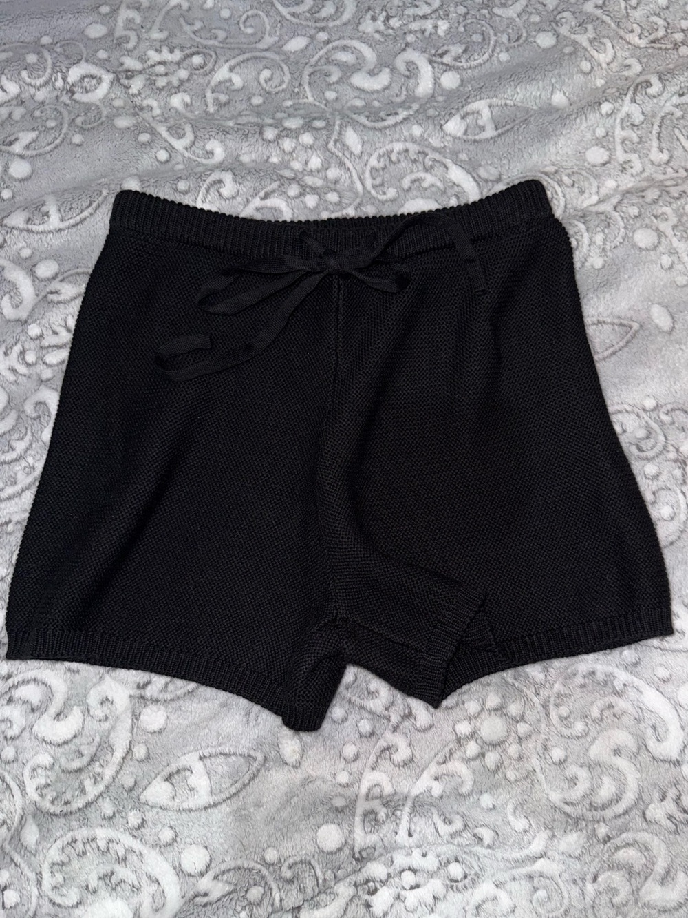 OLIVACEOUS Black Knit High-Waisted Shorts Size Small NWT